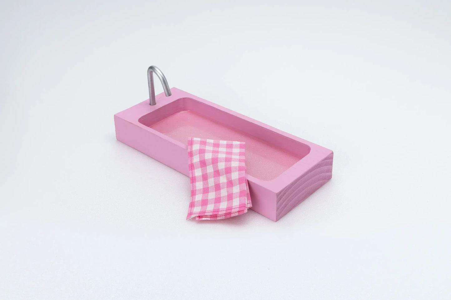 Wooden Barbie furniture - Bathtub with real looking "water"